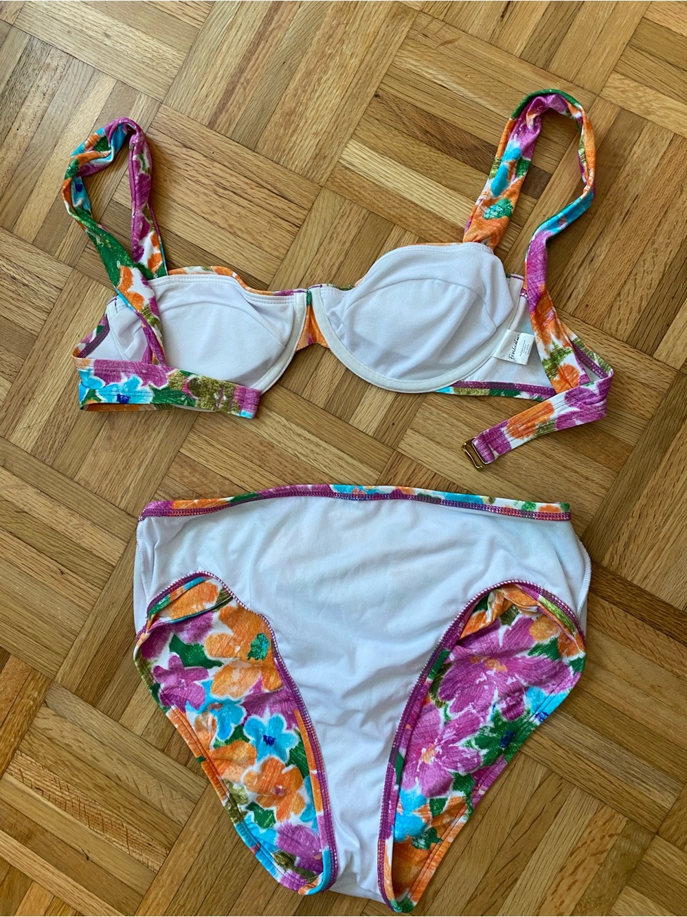 Floral Twist-Front Bikini - Picture 4 of 4